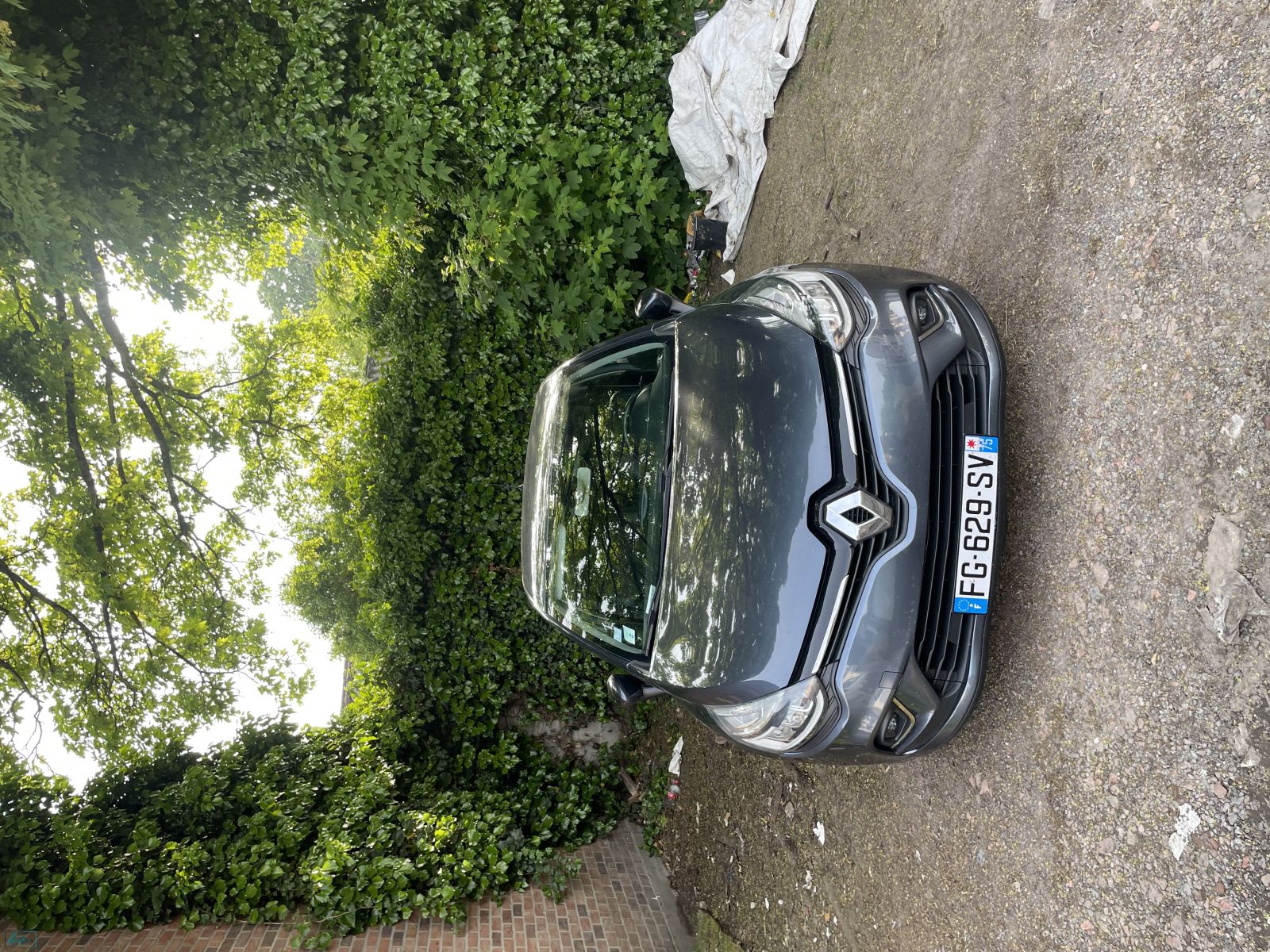 Clio 4 gris titanium