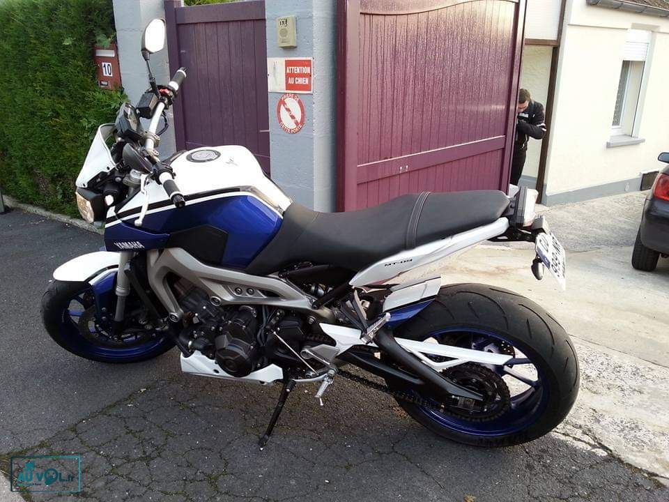 Moto yamaha mt09