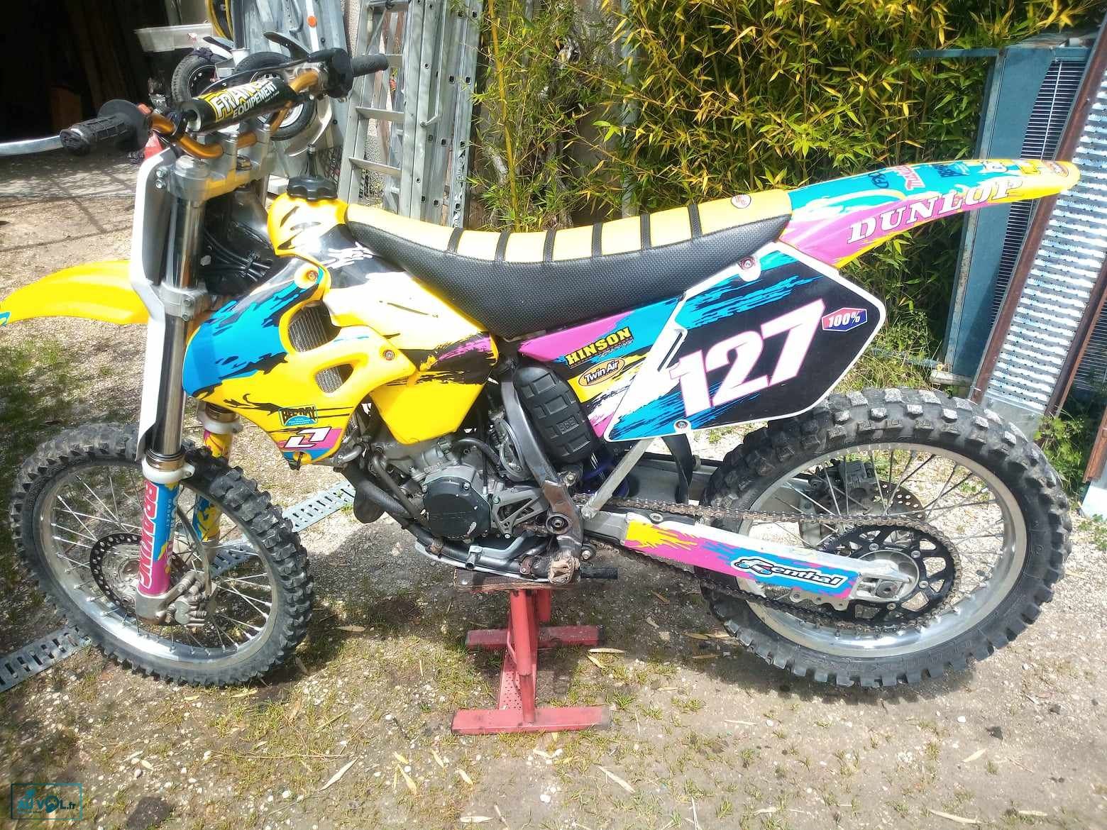 moto cross suzuki 125 RM