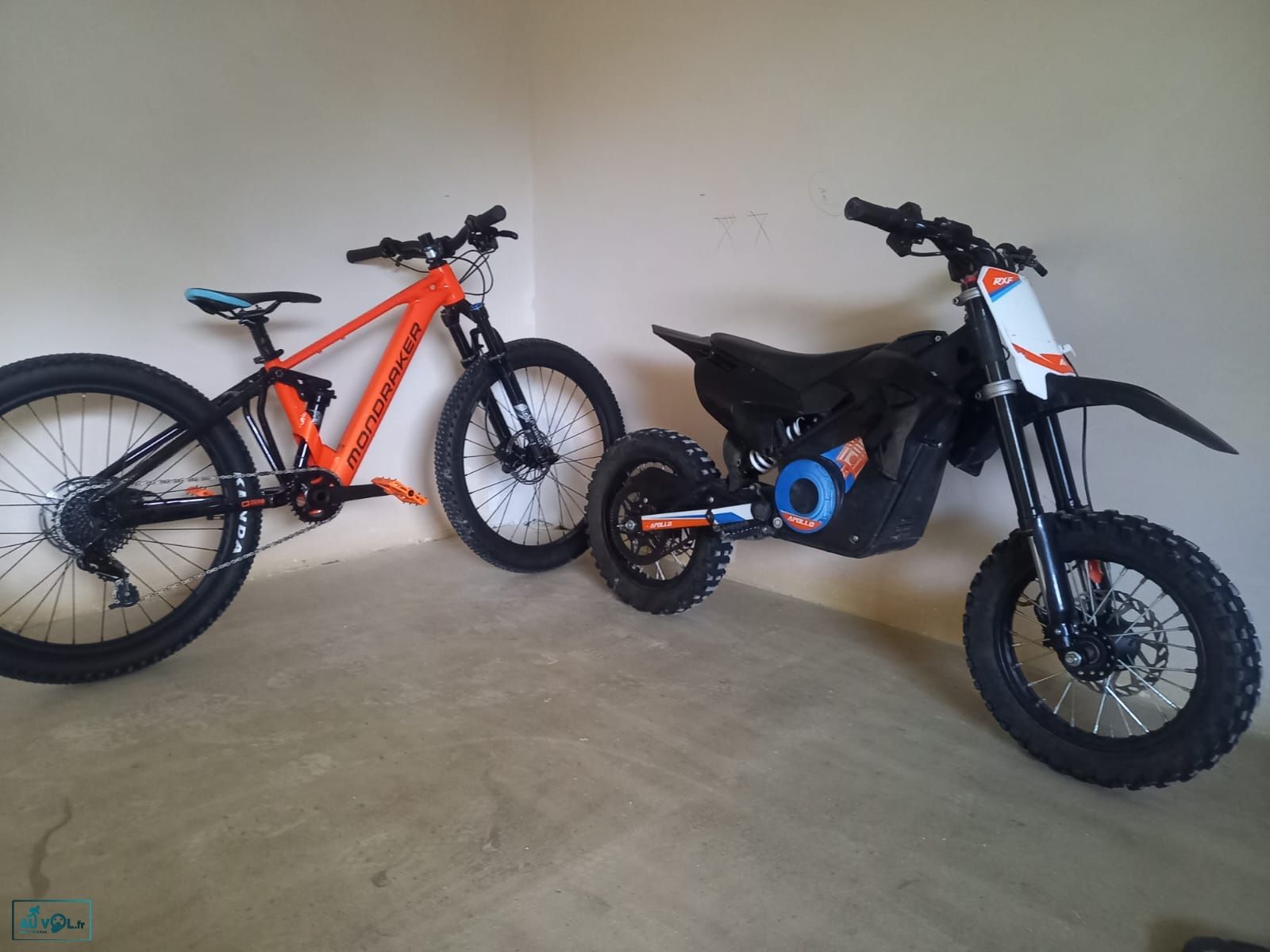 Vols moto-électrique apollon rfz